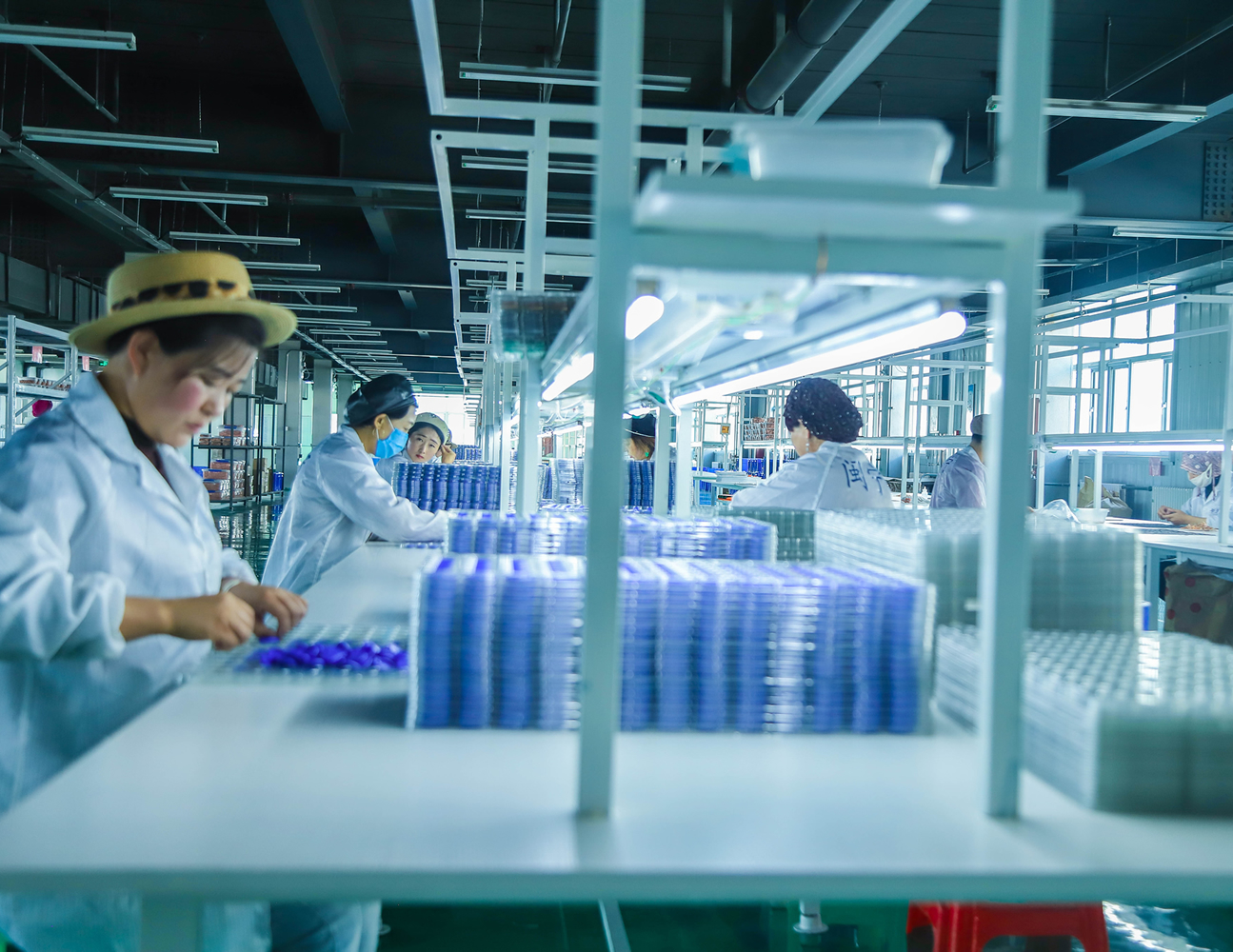 卡立方集團寧夏生產基地：NFC鑰匙扣領域的規?；c定制化標桿