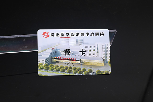 目前市場上哪款滴膠卡讀卡器使用起來比較方便？