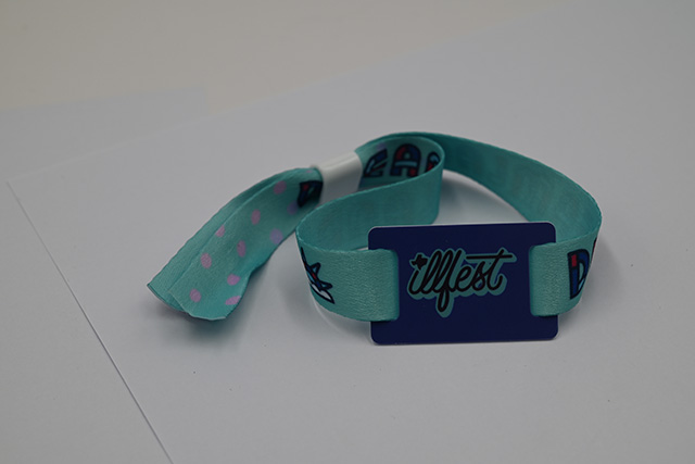 充電卡應不應該收費呢？